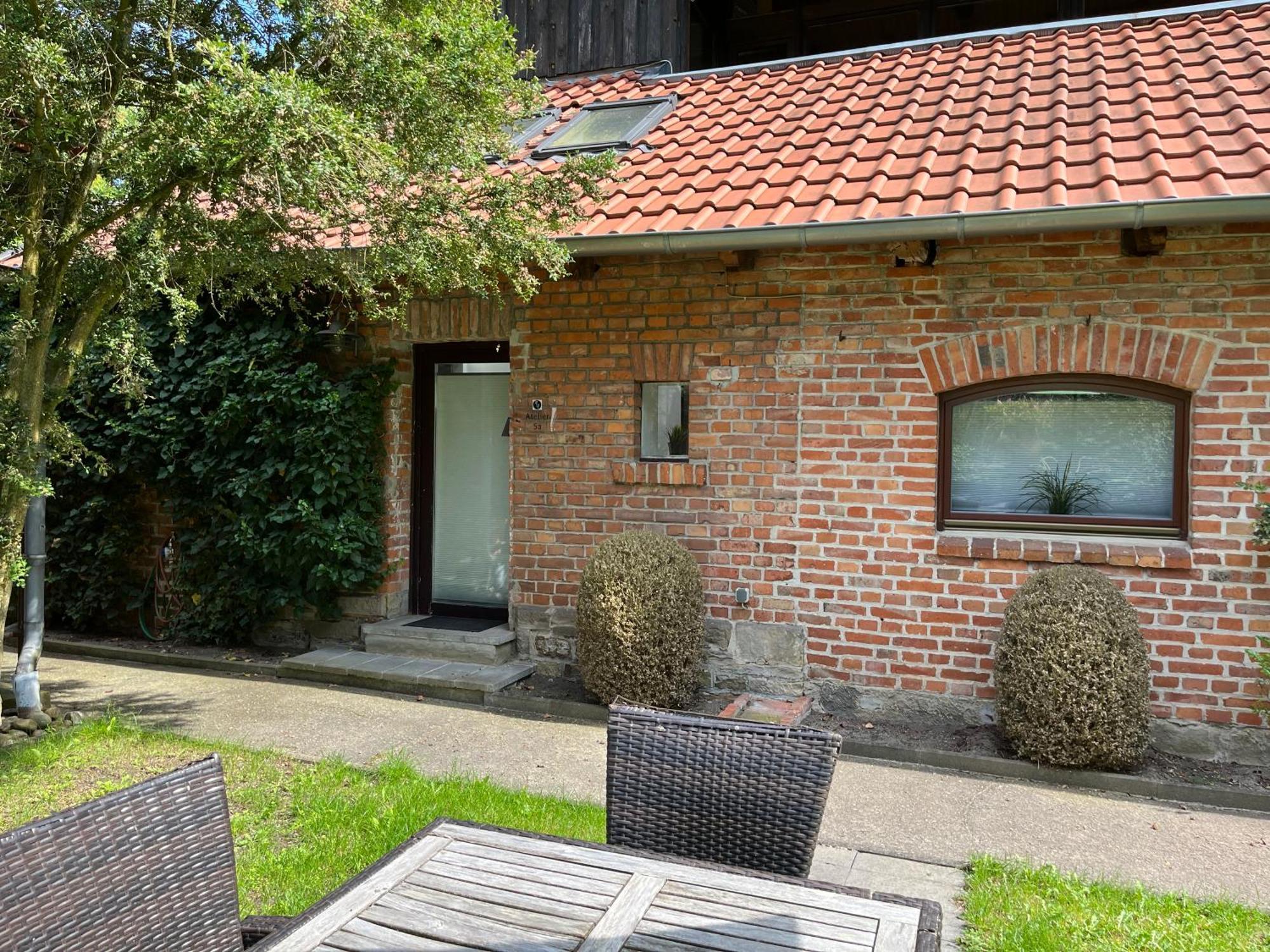 Engels Hof Wolfsbourg Extérieur photo