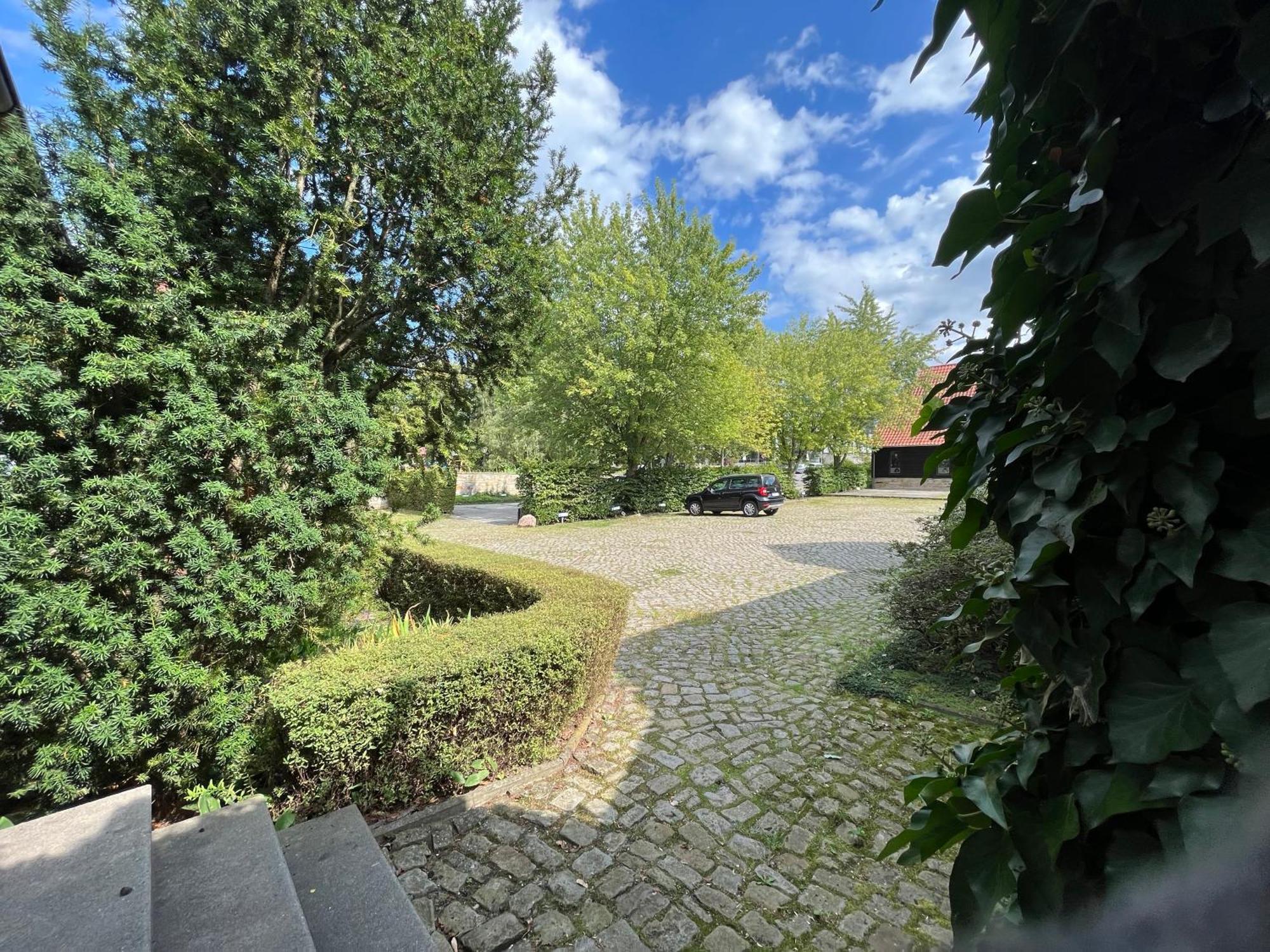 Engels Hof Wolfsbourg Extérieur photo