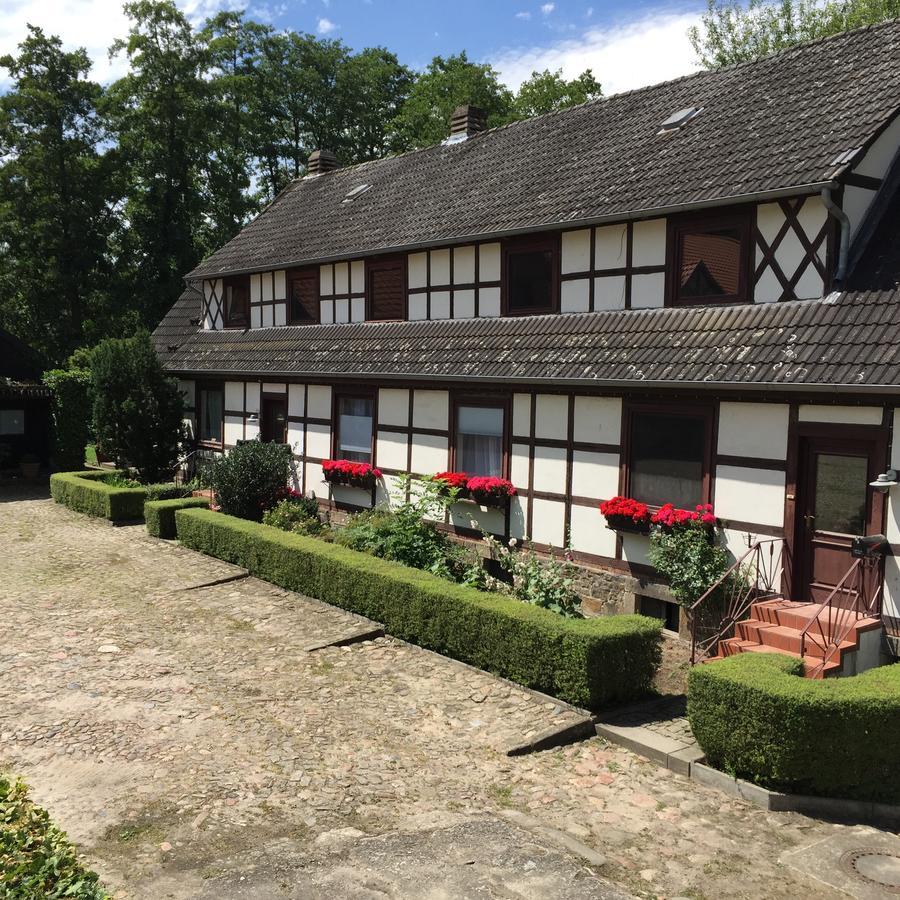 Engels Hof Wolfsbourg Extérieur photo