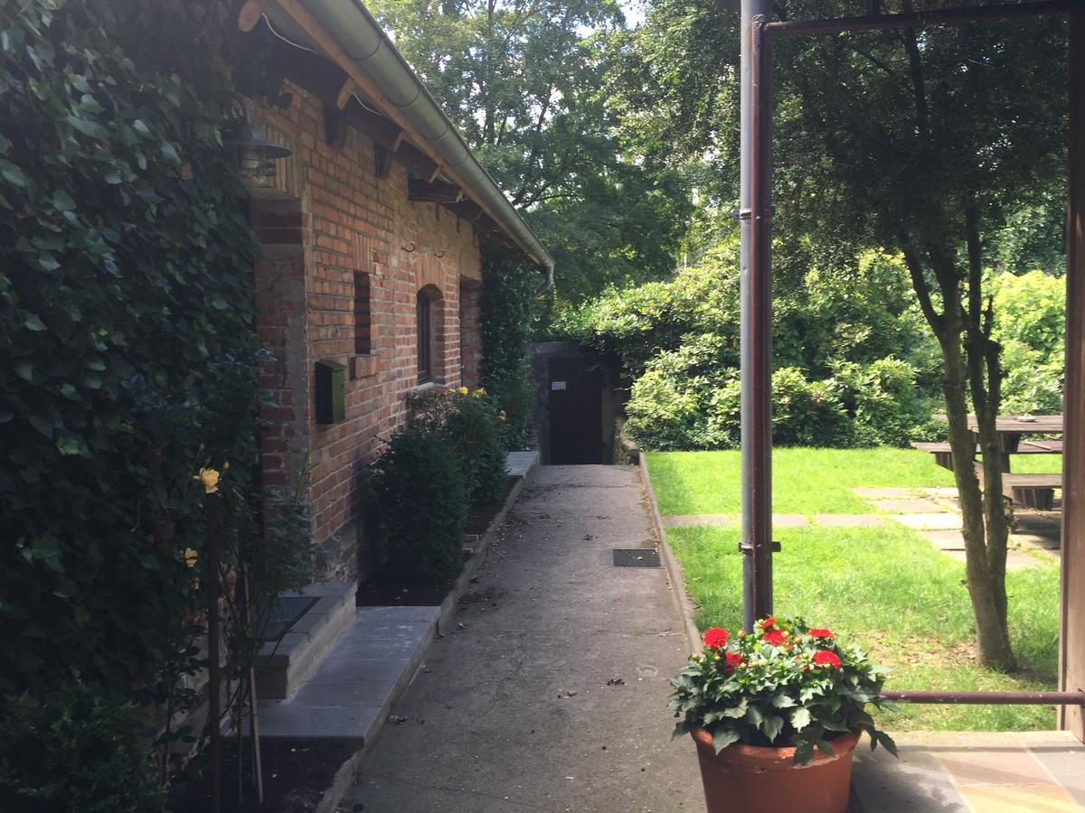 Engels Hof Wolfsbourg Extérieur photo